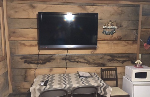 Murfreesboro Hütte | Perfekte Lage für Diamantjäger! Schöner Ort! Haustierfreundlich!