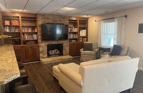 Lenoir Wohnung | Perfect Location in Charming Lenoir, NC