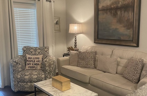 Starkville Eigentumswohnung | PERFECT LOCATION!