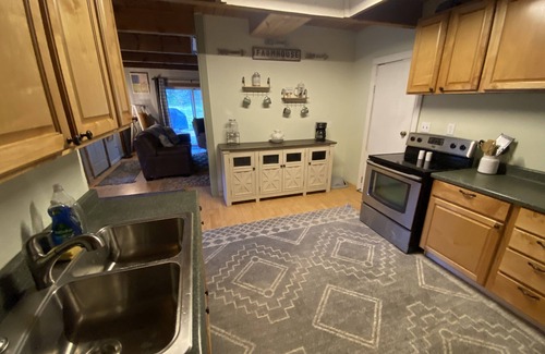 Wauconda Kabine | Perfect outdoorsman retreat! Centered around many lakes and public access areas