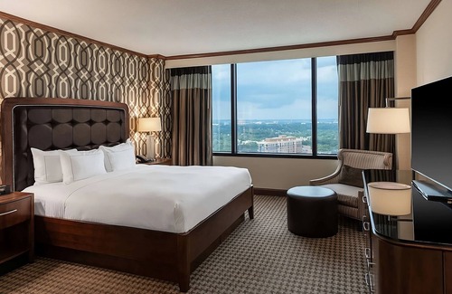 Alexandria West Hotel | Perfect Place to Unwind! Pets Allowed, Indoor Pool and Outdoor Pool!