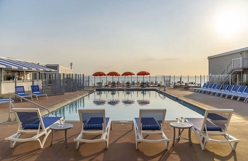 Silver Beach Hotel | Perfect Spot for Soaking Up Some Sun & Sightseeing! Private Beach, Onsite Pools!