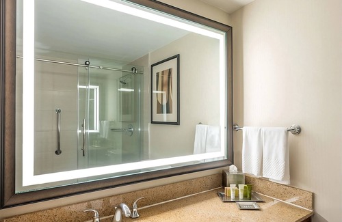 Alexandria West Hotel | Perfect Spot for Unwinding! 2 Swimming Pools, Pet-friendly Property!