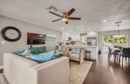 Wilton Manors Haus | Umgestaltetes modernes Haus in Wilton Manors / Fort Lauderdale - The Blue Crab House