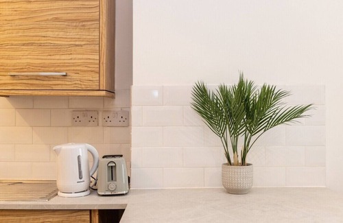 Plasnewydd Wohnung | Perfectly Placed: Cozy Flat in the City's Heart