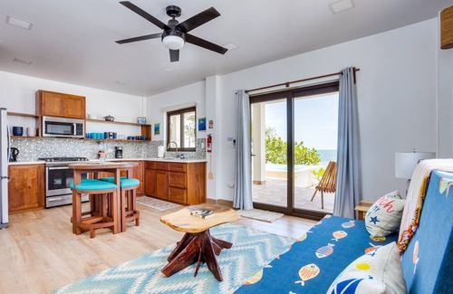Surfside Wohnung | Permit To Play 1 - Caribbean Seafront Home 1 bedroom 1+ bath