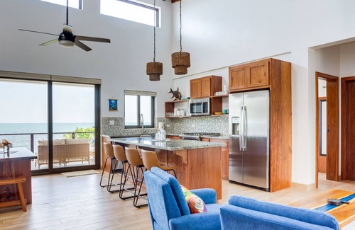 Surfside Haus | Permit To Play 3 - Caribbean Seafront Home 3 bedroom 3+ bath