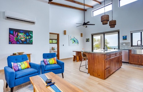 Surfside Haus | Permit To Play 3 - Caribbean Seafront Home 3 bedroom 3+ bath