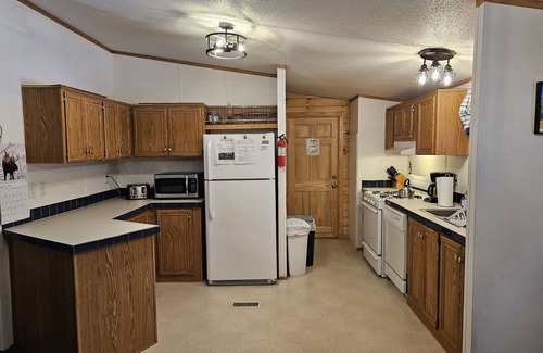 Pittsburg Haus | Perry Stream - Happy Corner Covered Bridge - Direct Snowmobile/ATV Access