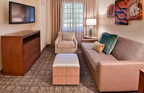 Plantation Resort | Pet-friendly and Modern 2BR Suite w/ Kitchen! Outdoor Pool, FREE Breakfast!