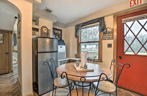 Hanover Park Haus | Pet-Friendly Bartlett Farmhouse w/ Deck!