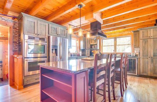 Carthage Haus | Pet-Friendly Carthage Home with Fire Pit!