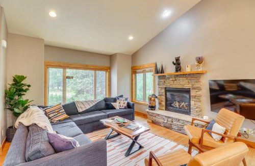 Columbia Falls Haus | Pet-Friendly Columbia Falls Home with Gas Grill!