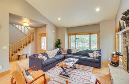 Columbia Falls Haus | Pet-Friendly Columbia Falls Home with Gas Grill!