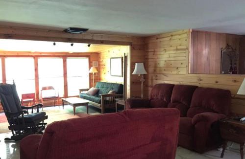 Steelville Haus | Pet-Friendly Cottage Overlooking a Koi Pond near Mark Twain National Forest, Missouri