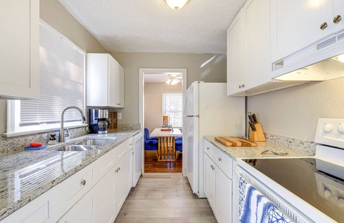 Forest Park Haus | Pet-Friendly Georgia Retreat w/ Fire Pit & Porch!