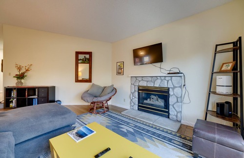 Northwest Reno Haus | Pet-Friendly Home in Reno: Yard + Mountain Views