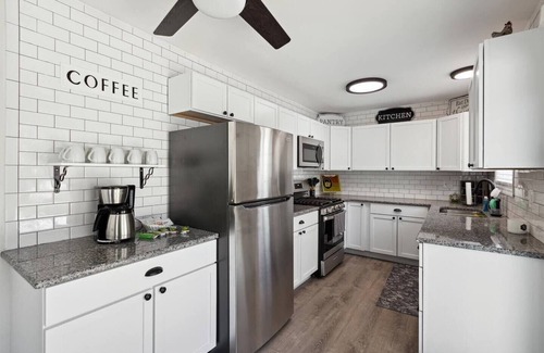 Bay City Haus | Pet-Friendly | Large Group | Hot Tub - All Year