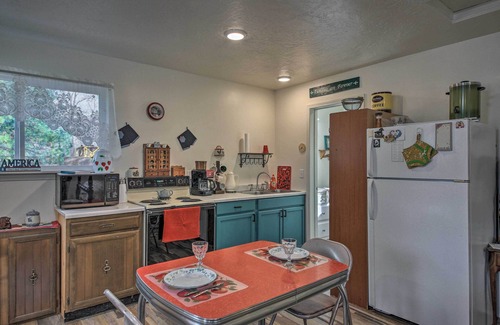 Libby Wohnung | Pet-Friendly Libby Cottage w/ Mountain Views!
