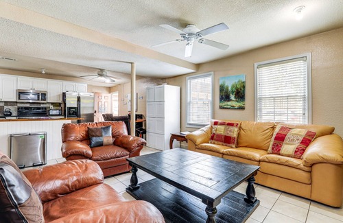 Lilburn Wohnung | Pet-Friendly Lilburn Duplex w/ Patio & Grills!