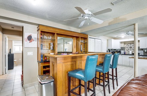 Lilburn Wohnung | Pet-Friendly Lilburn Duplex w/ Patio & Grills!