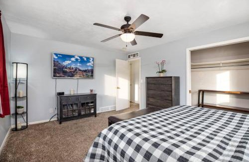 Canyon Rim Haus | Pet Friendly Millcreek Home Close to Downtown/Mtns