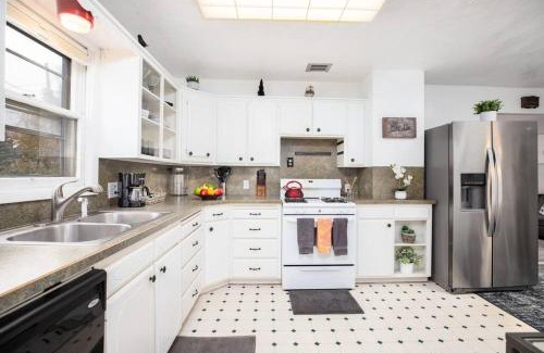 Canyon Rim Haus | Pet Friendly Millcreek Home Close to Downtown/Mtns