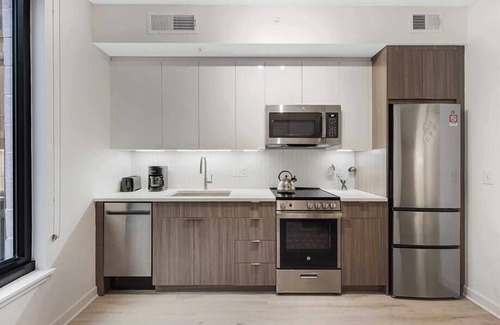 NoMa Hotel | Pet Friendly near Union Station | Full Kitchen | Steps to Metro