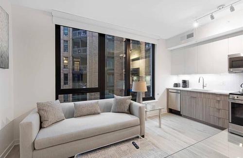 NoMa Hotel | Pet Friendly near Union Station | Full Kitchen | Steps to Metro