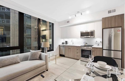 NoMa Hotel | Pet Friendly near Union Station | Full Kitchen | Steps to Metro