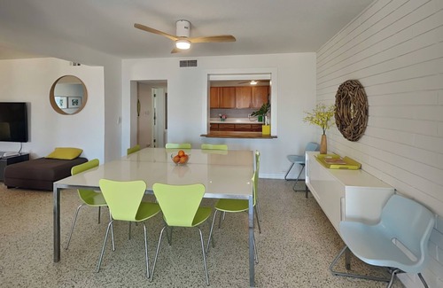 Painters Hill Haus | Sunshine House, 3 Schlafzimmer, Schlafmöglichkeiten für 8, Ocean Front, Haustiere erlaubt, WiFi