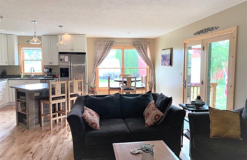 Williamsburg Haus | Haustierfreundlicher, ruhiger Rückzugsort zwischen Traverse City und Elk Rapids.