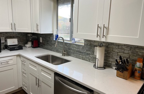 Kellogg Haus | Photo Op with Sasquatch 2 min walk to Silver Mtn