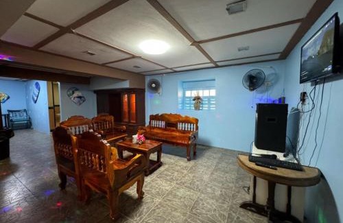 Ratsada Villa | Phuket Pool Villa Sea view at town