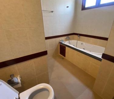 Ratsada Villa | Phuket Pool Villa Sea view at town