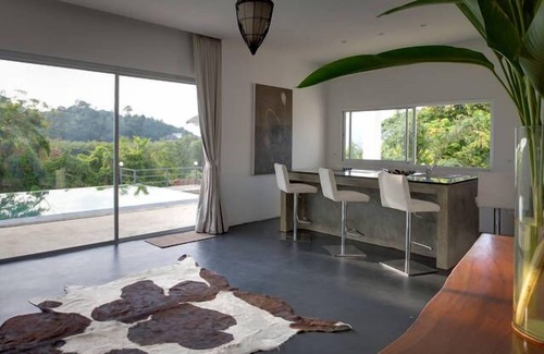 Sa Khu Villa | Phuket Seaview Villa; zu Fuß zum Strand