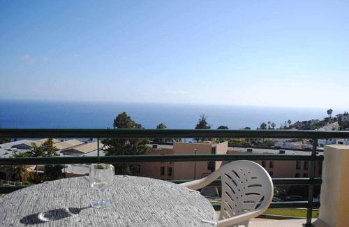 Canico Wohnung | Pia's Place - Apt with sea view