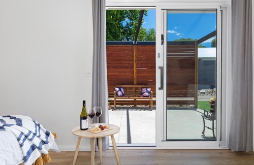 Whitfield Haus | Piccolo B&B - The perfect getaway
