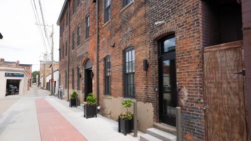 Covington Wohnung | Pickle Factory Eight Unforgettable Rooms Sleeps 16