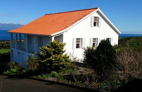 Cais do Pico Haus | Hollidays Peak Rentals- Berg- und Meerblick