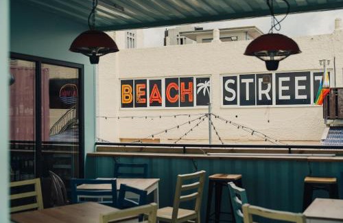 Felixstowe Wohnung | Pier View Felixstowe - Sea View, 50m from the beach