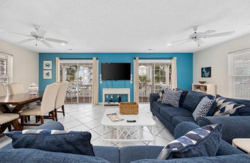 Surfside Beach Haus | Pier View Paradise Surfside