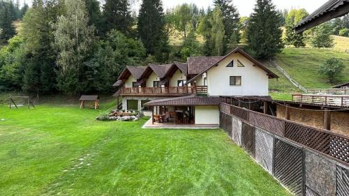 Pojorita Haus | Pietrele Doamnei
