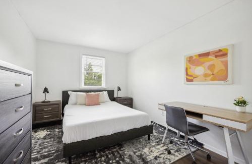 Newark Wohnung | Pine Brook 1122 I Pool Gym I Free Parking !