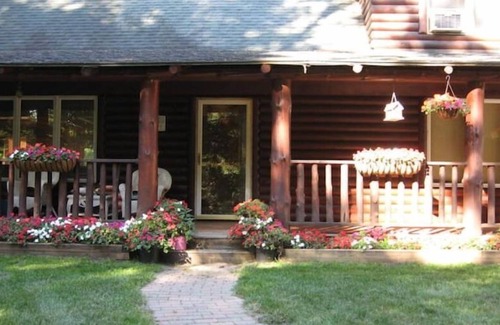 Mount Pleasant Wohnung | PINE LODGE ~ Cozy and Snug ~ A great get-away!