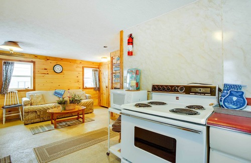 Interlochen Kabine | NEU! Bass Lake Living mit gemütlicher Hütte in Michigan!