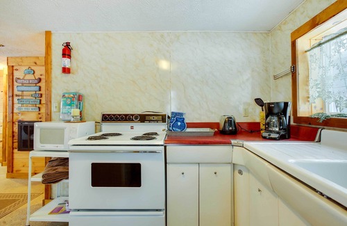 Interlochen Kabine | NEU! Bass Lake Living mit gemütlicher Hütte in Michigan!