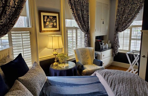 Gorham Bed & Breakfast | PineCrest Inn