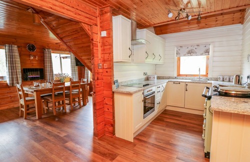 Bleddfa Hütte | PINES PITCH, haustierfreundlich, mit Whirlpool in Knighton, Ref 996560