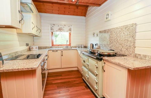 Bleddfa Hütte | PINES PITCH, haustierfreundlich, mit Whirlpool in Knighton, Ref 996560